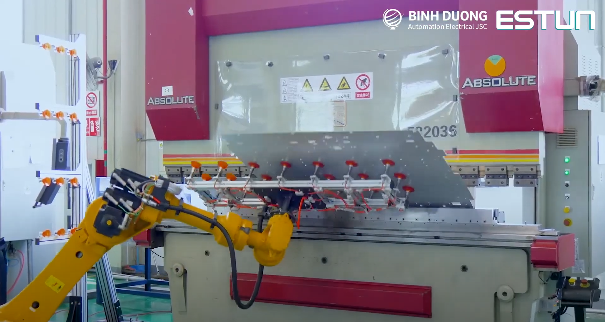 Lợi ích khi sử dụng robot ESTUN cho ứng dụng uốn kim loại