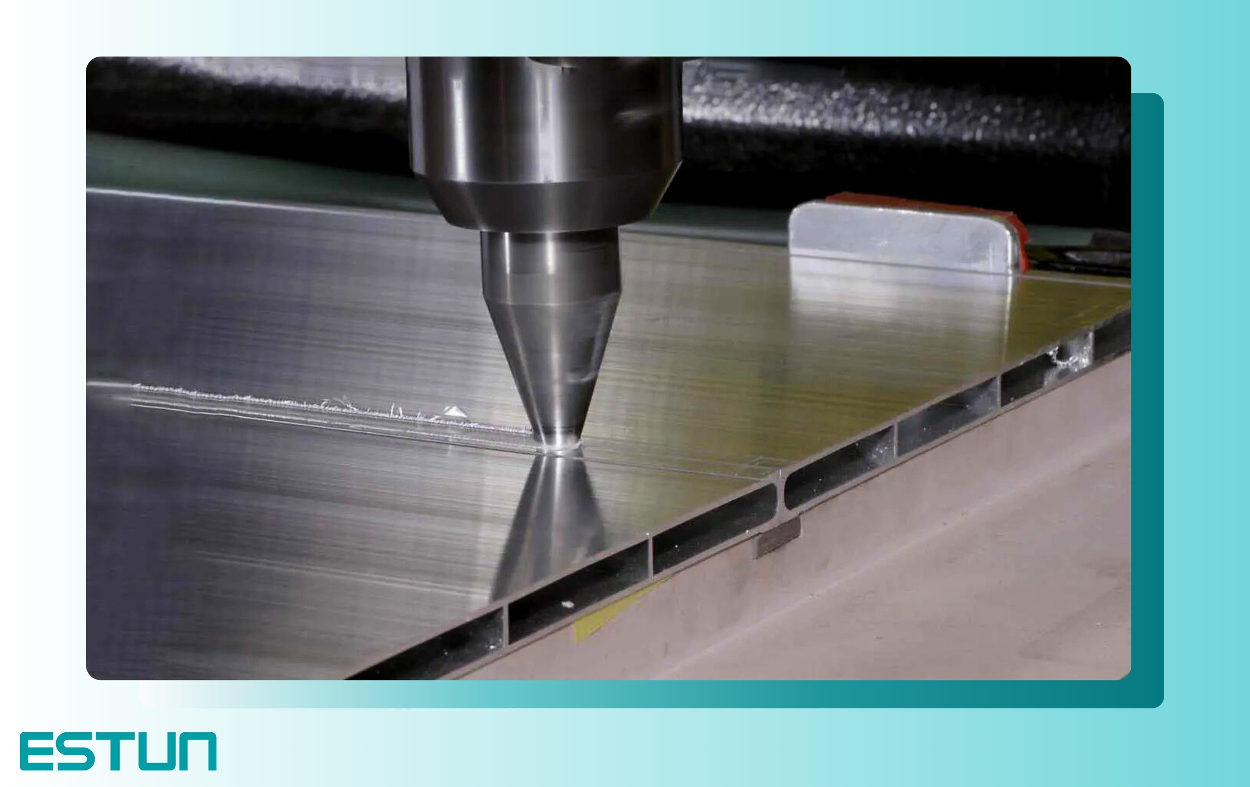 Hàn khuấy ma sát (Friction Stir Welding) là công nghệ tiên tiến được ứng dụng rộng rãi trong sản xuất ô tô